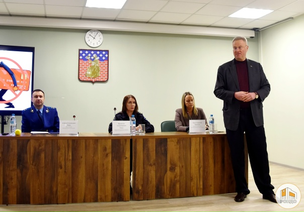 В Новом Девяткино состоялась встреча с прокурором Всеволожской городской прокуратуры.